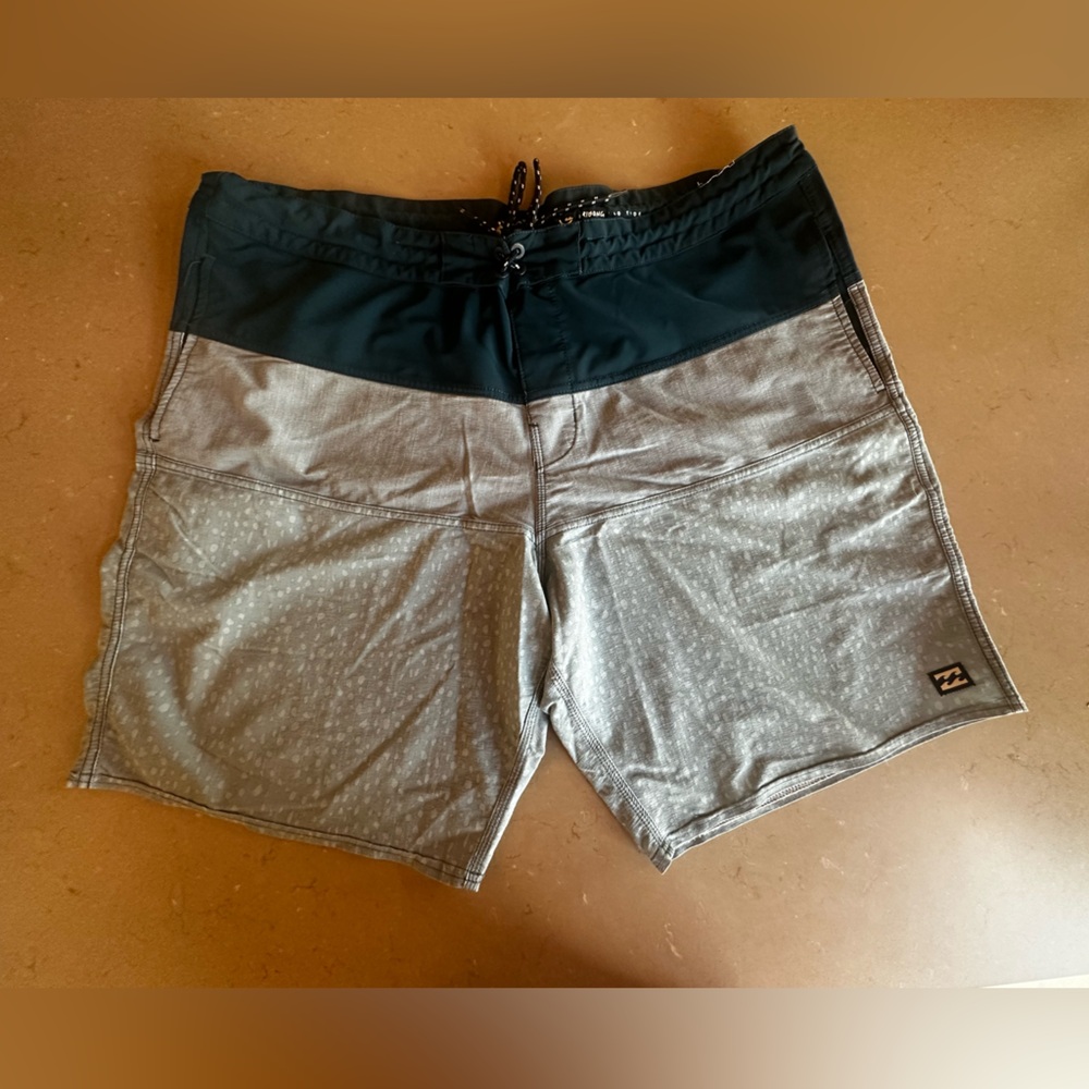 Billabong Men's Silver and Teal boardshorts Shorts Swim Trunks 40 L XL